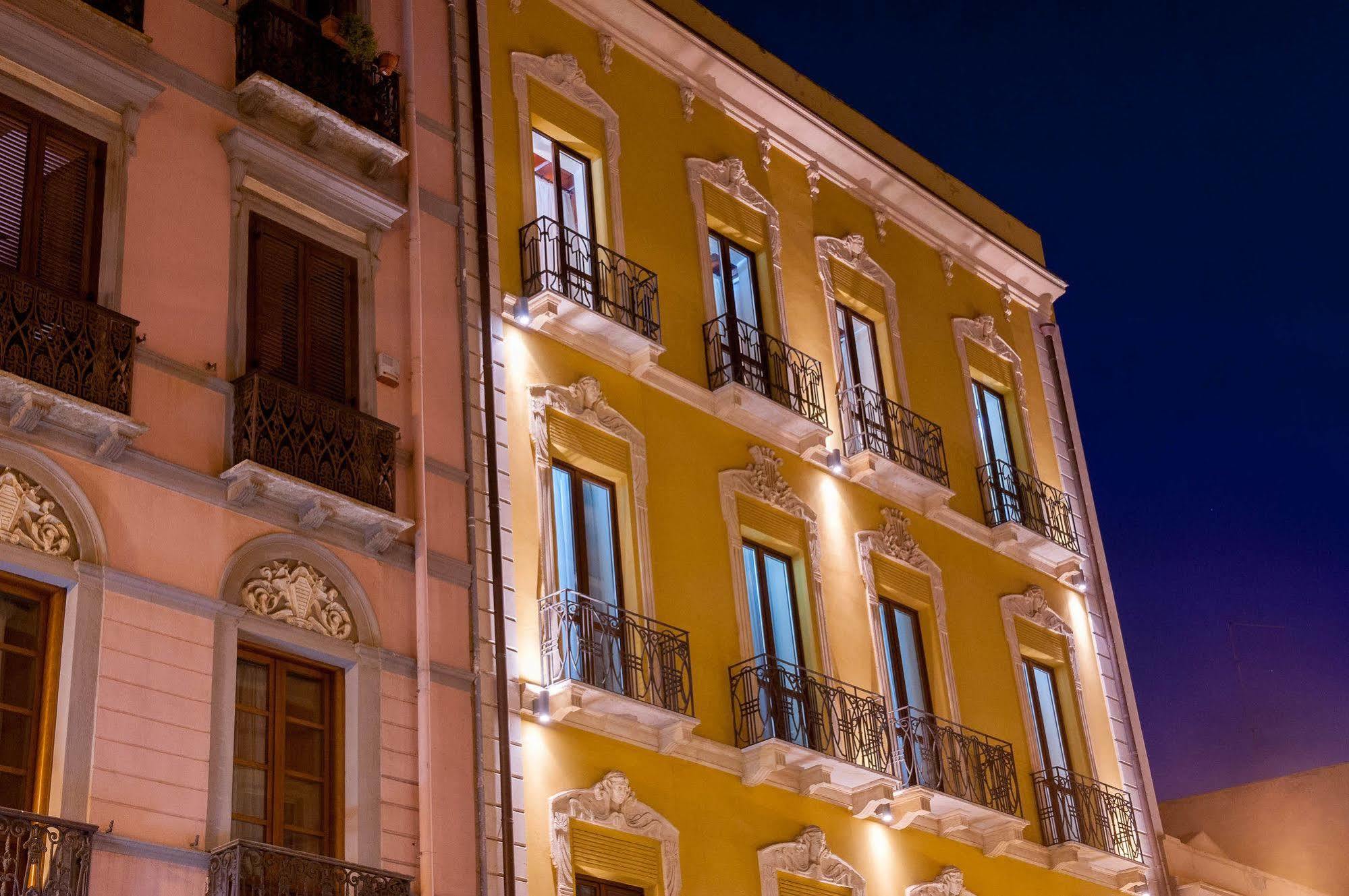 Hotel Flora Cagliari Bagian luar foto